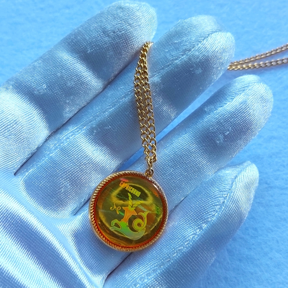Pendant chain Zodiac sign Capricorno Ibex